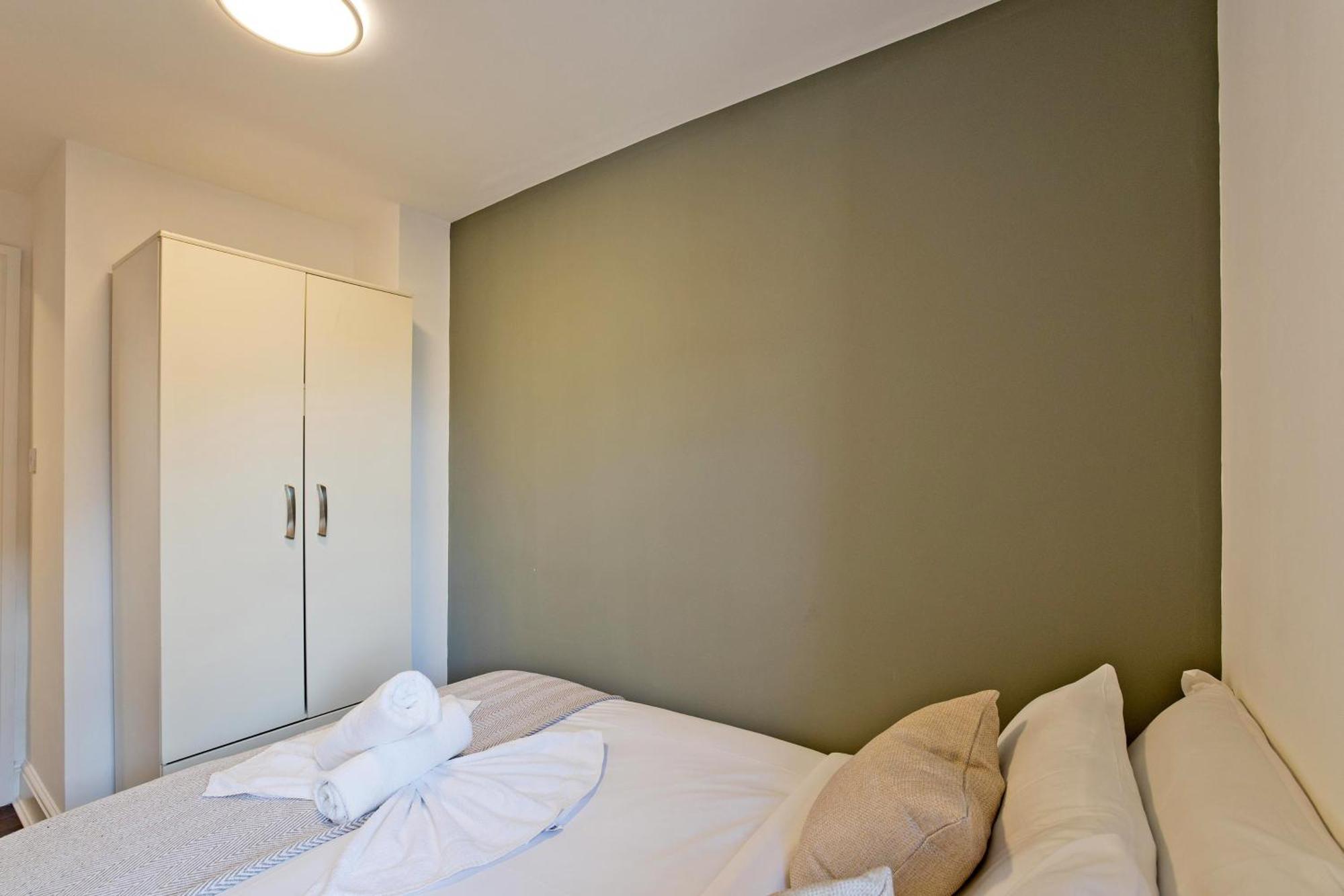 Imperial Corner House-Whitechapel Apartment Лондон Экстерьер фото